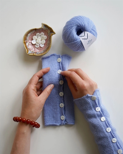 SIØ HÅNDLEDSVARMERE fra Kit Couture